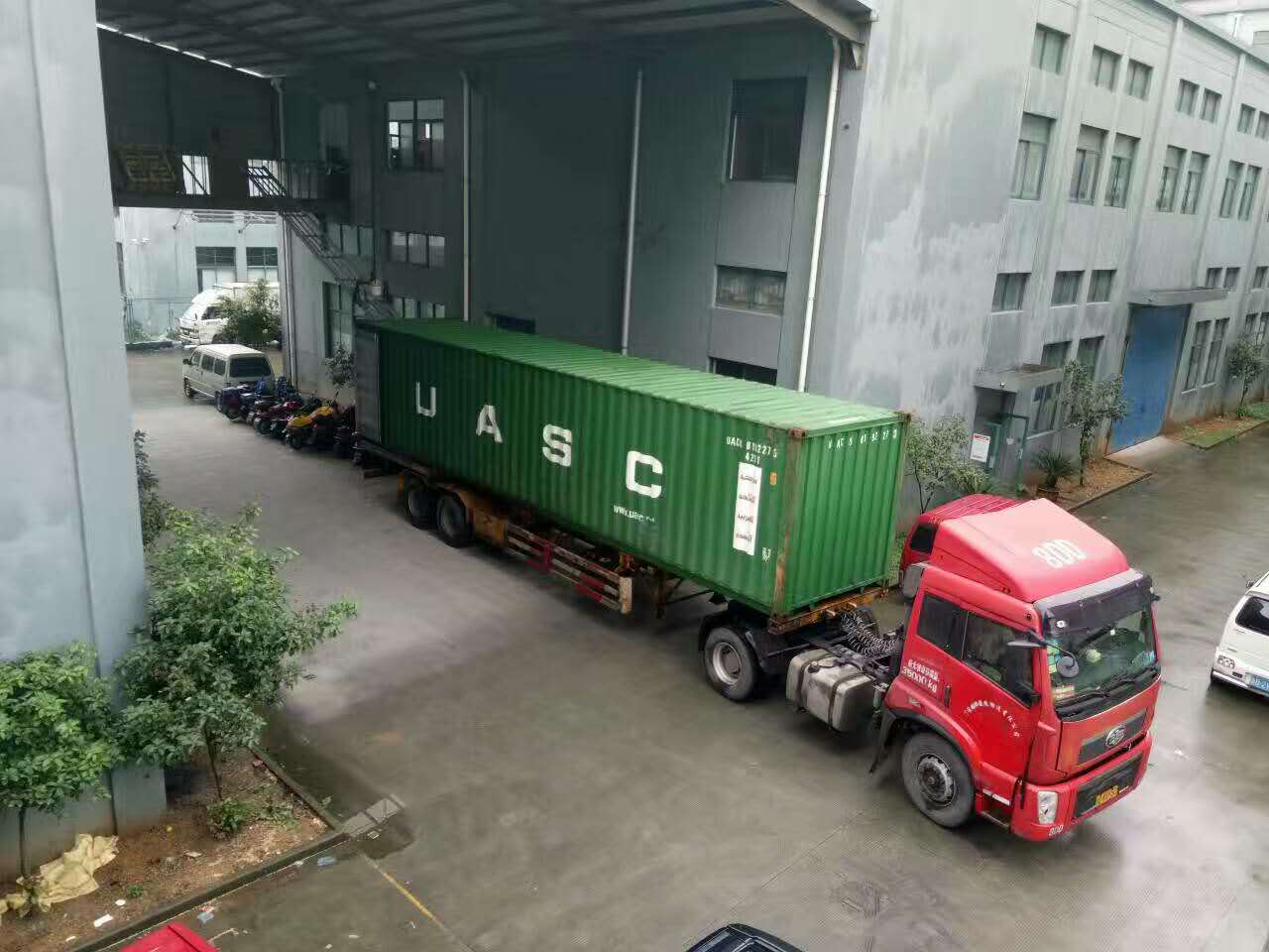 碳化硅装车发往天津港